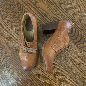 FRYE HEELS